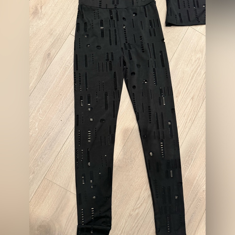 Black 2 piece set - Picture 3 of 5
